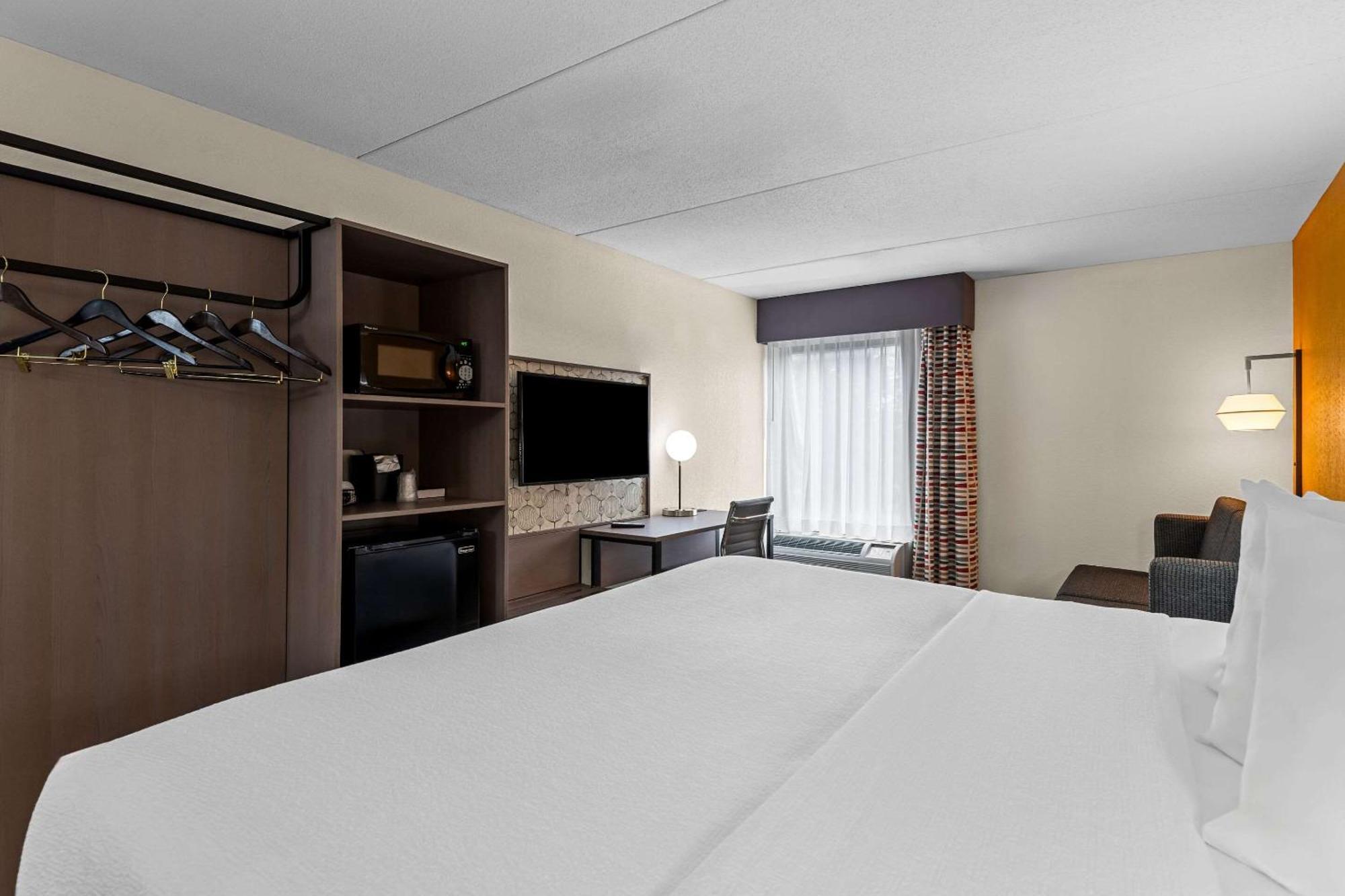 Hotel Concord Syracuse, Ascend Hotel Collection Восток Сиракьюс Экстерьер фото