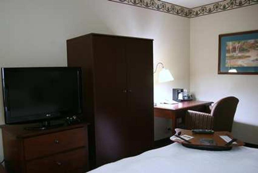 Hotel Concord Syracuse, Ascend Hotel Collection Восток Сиракьюс Экстерьер фото